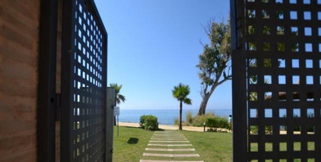 Bahia De La Plata Luxury Apartments Estepona Buitenkant foto