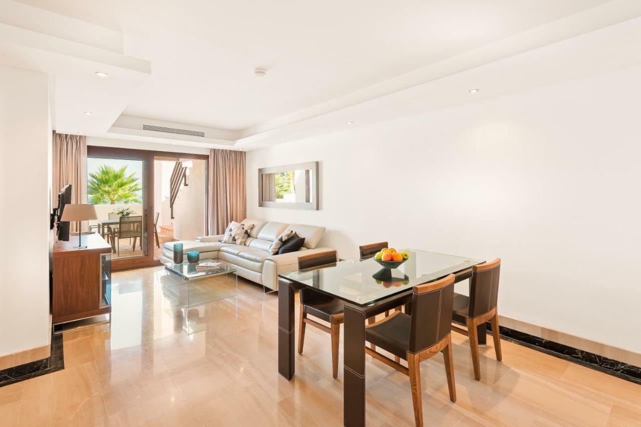 Bahia De La Plata Luxury Apartments Estepona Buitenkant foto