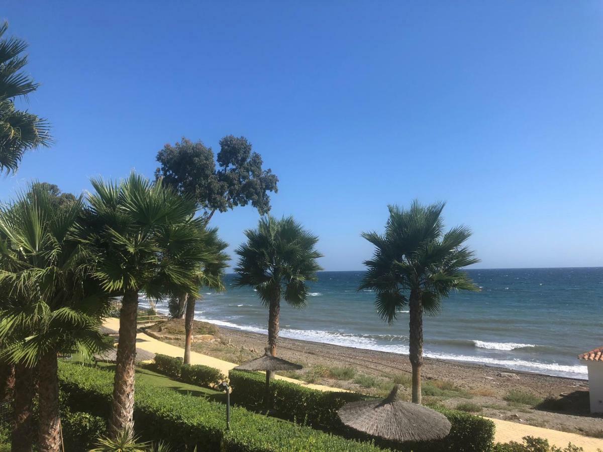 Bahia De La Plata Luxury Apartments Estepona Buitenkant foto