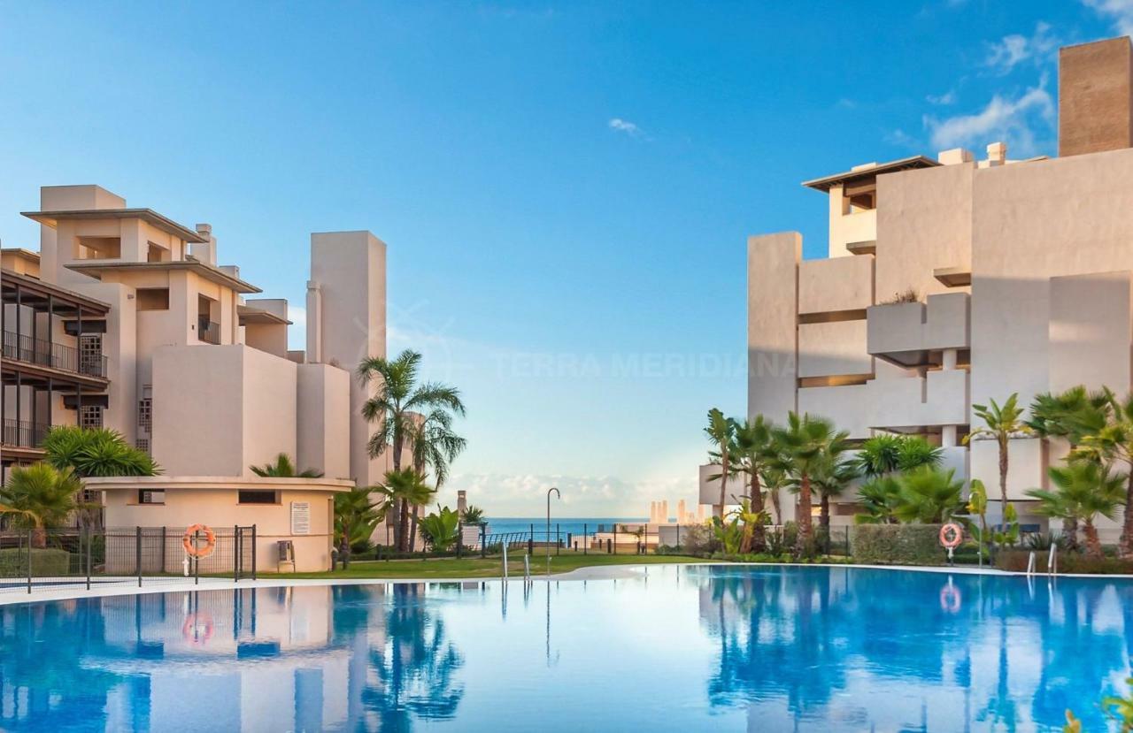 Bahia De La Plata Luxury Apartments Estepona Buitenkant foto